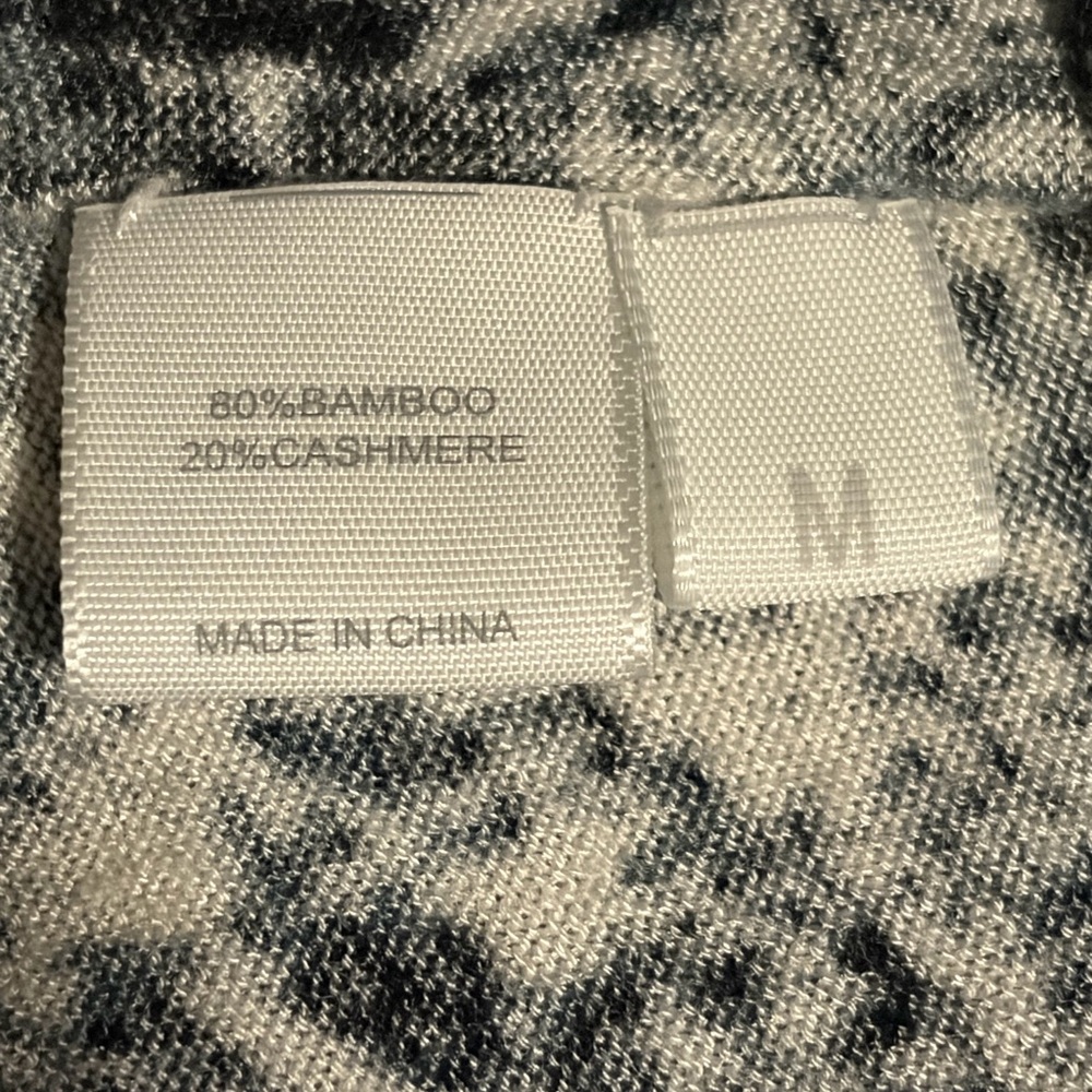 Kokun Dark Python Print Fitted Crew Neck - image 5